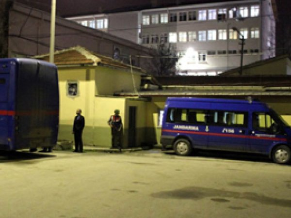 Eskişehir Cezaevinde isyan:11 yaralı