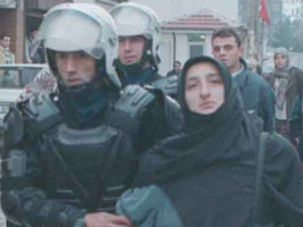 Namaz kılan Müslüman nasıl işkence yapar?