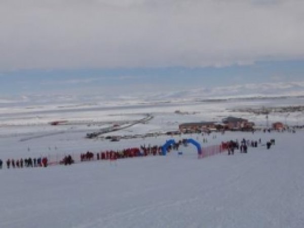 8. Doğu ve Güneydoğu Anadolu Kış Spor Oyunları Muş'ta Başladı 