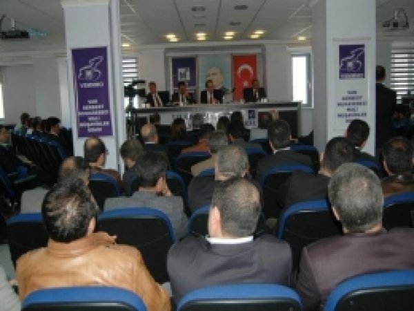 Muhasebe Ara Elemanları Sertifikalarını Aldı 