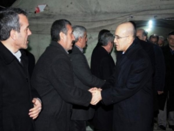 Bakan Şimşek, Taziye ve Hasta Ziyaretleri Gerçekleştirdi 