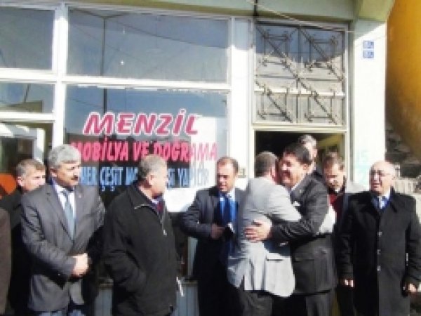 HÜDA PAR Bitlis'te Halkla Buluştu 