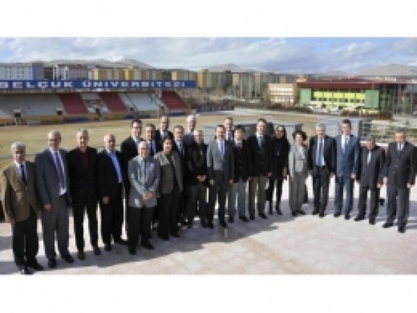 Selçuk Üniversitesi 'Yılın Starları'na Aday Gösterildi 