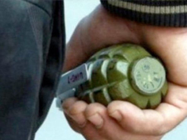 13 Yaşındaki Çocuğun Elinde Bomba Patladı