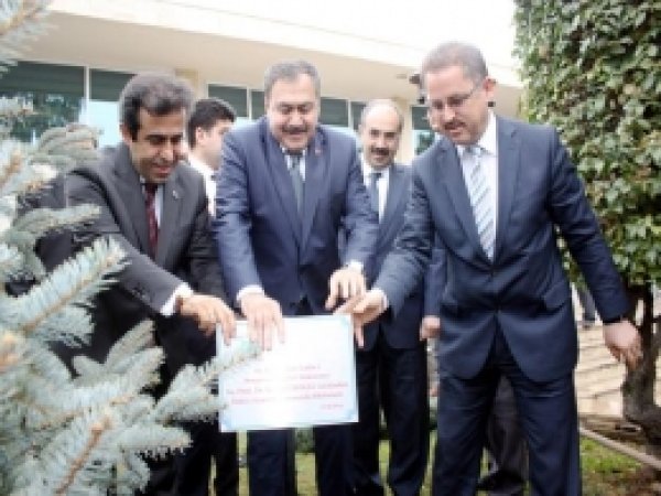 Bakan Eroğlu Mersin'de 