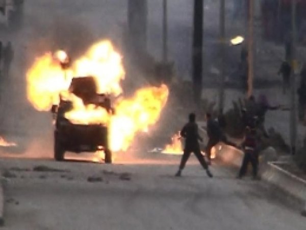 Cizre'de Polis Aracının Zor Anları 