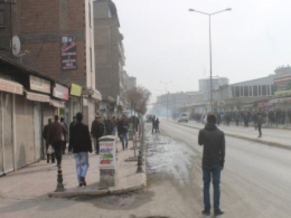 Van'da  Açık Oto Pazarı Tehditle Kapattırıldı  