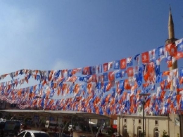 Seçim Tüm Renkleriyle Nizip Sokaklarında 