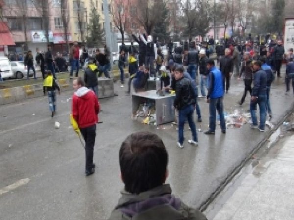 Olaylı BDP Yürüyüşünde 6 Kişi Gözaltında 