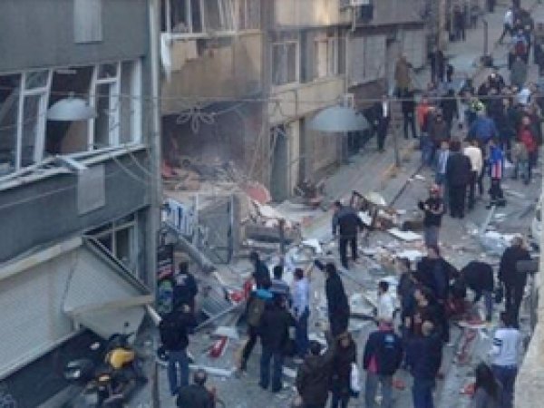 Taksim'deki Patlamadan İlk Görüntüler!