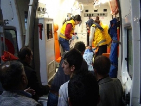 Öğrenci Servisi Kaza Yaptı: 17 Yaralı