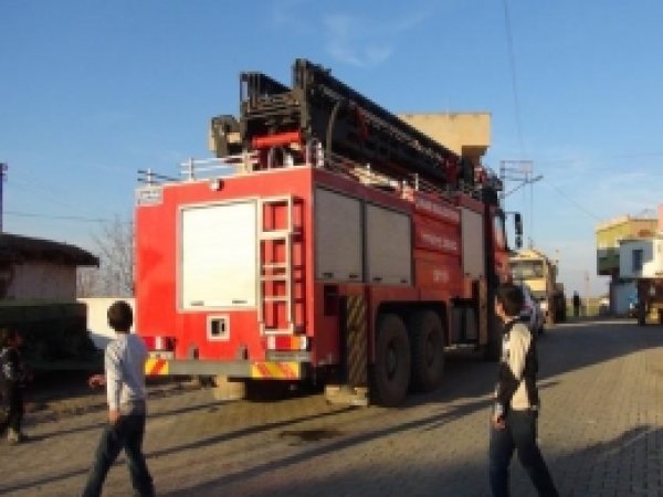 Çınar'da Bir Evde Çıkan Yangın Korkuttu 