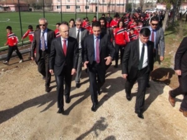 Bakan Şimşek, Batman'da Spor Tesislerini İnceledi 