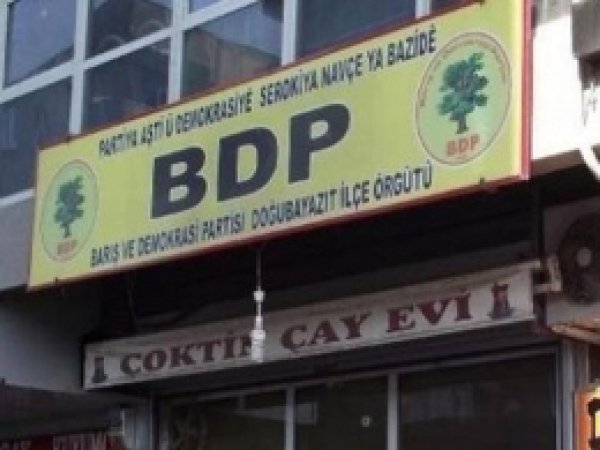 Encümen Olabilmek İçin Kendilerini Yakıyorlar 