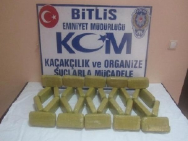 Bitlis'te 15 Kilo Eroin Yakalandı 