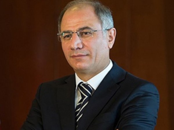 Başbakan Böceklerine Kırmızı Bülten Çıkartılacak!