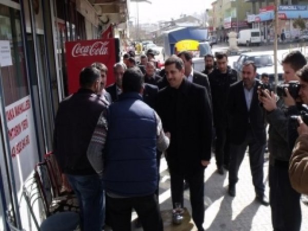 HÜDA PAR Adayları Gevaş Esnafını Ziyaret Etti 