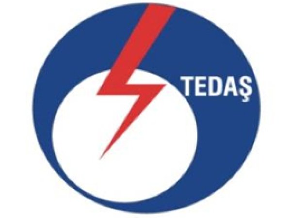 Elektrikleri Kesilen Köylüler TEDAŞ'ı Bastı 