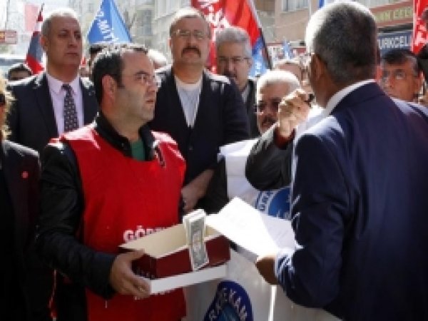 MEB Yasa Tasarısı'na Tepkiler Devam Ediyor 