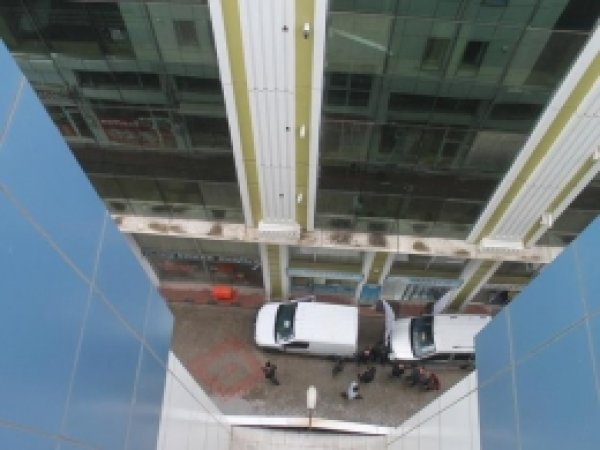 5. Kattan Düşen Genç Ağır Yaralandı 