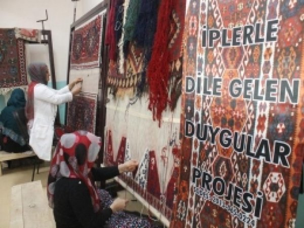 Van'da Dokuma Atölyesi Açıldı 
