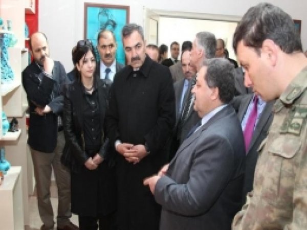 Bitlis'te El Sanatları Teşhir Salonu Açıldı 