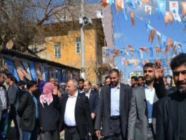 HÜDA PAR Adayları Viranşehir Esnafını Ziyaret Etti 