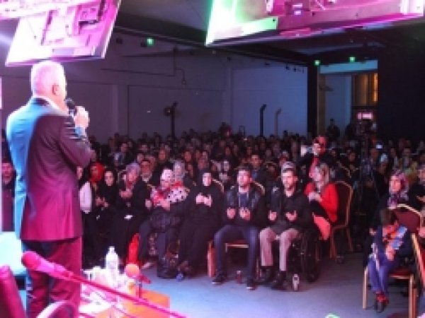 Nihat Hatipoğlu'dan 'Sevgililer Günü' Yanıtı