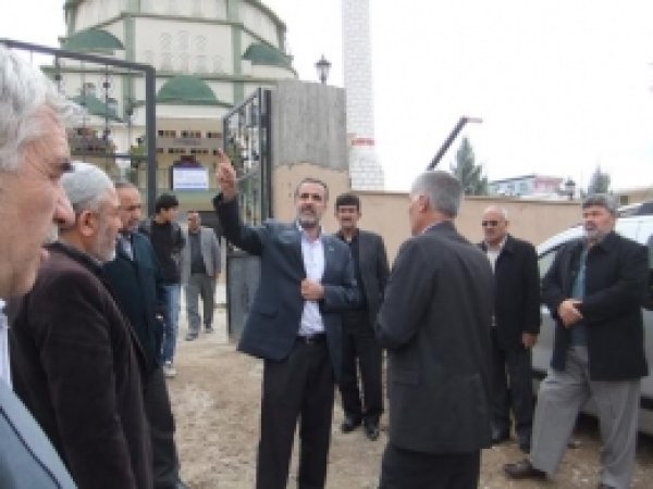 Hüda Par Heyetinin Köy Ziyaretinde Provokasyon 