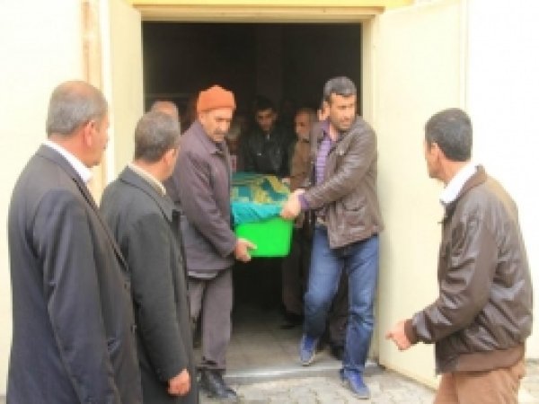 Darp Edilen AK Parti Çaycısı Hayatını Kaybetti 