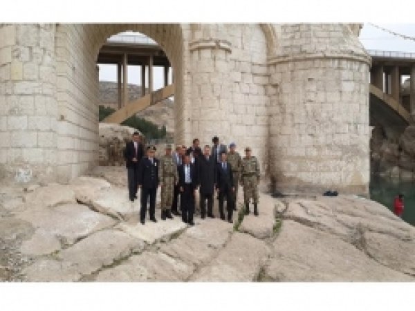 Diyarbakır Valisi Silvan'da İncelemelerde Bulundu 