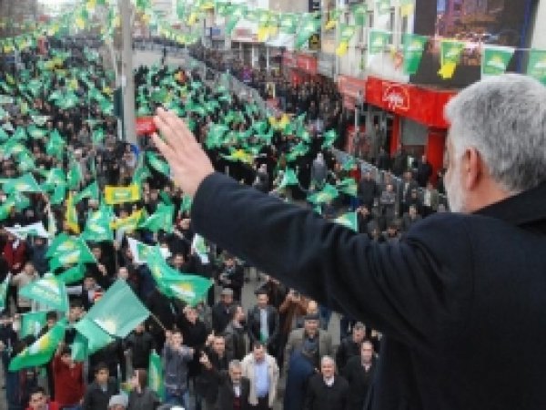 HÜDA PAR'ın İlk Mitingi Ağırı'da Yapıldı 
