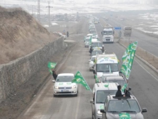 HÜDA PAR Konvoyu Van'a Giriş Yaptı 