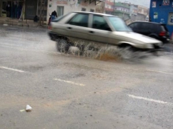 Şanlıurfa'da Sevindiren Yağmur 