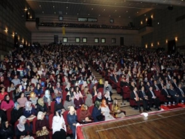 Akif'i Okumak Değil Akifleşmek 