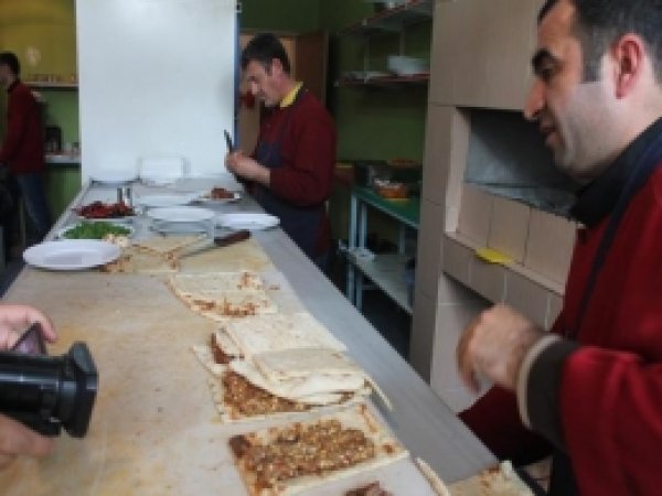 Dobelanlı Kebap Büyük İlgi Görüyor 