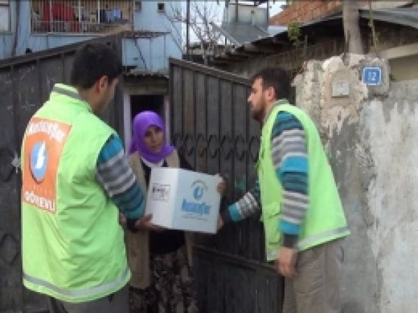 Çocuğuna İlaç Almak İçin Çamaşır Makinesini Sattı 