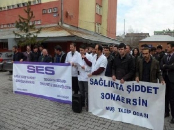 Sağlıkçılar Sağlık Sorunlarını Dile Getirdi 