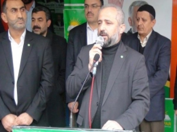 'Artık Siyaset Sahnesinde Hür Dava Erleri Var'