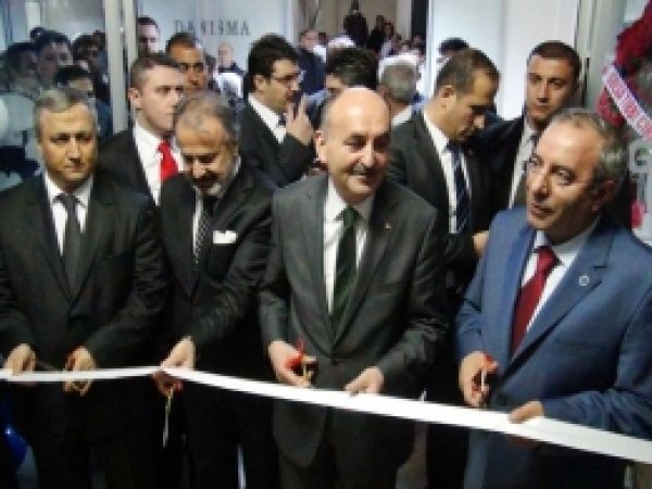Sağlık Bakanı Müezzinoğlu Van'da 