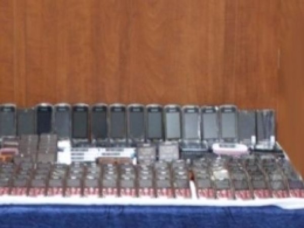 Mardin'de Kaçak Cep Telefonu Baskını 