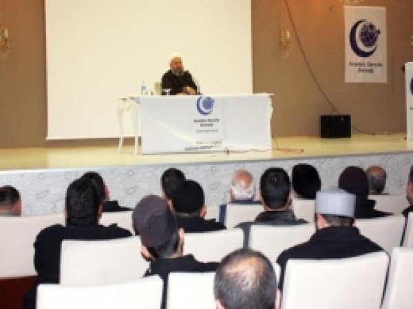 Konya'da 'Helal Kazanç' Konferansı 