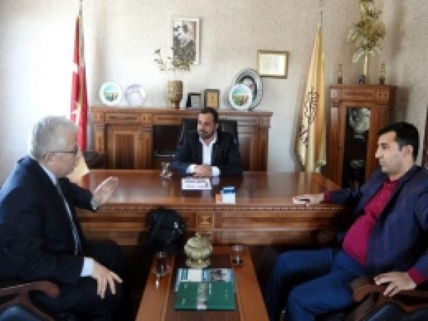 Batman SGK Müdüründen MÜSİAD'a Veda Ziyareti 