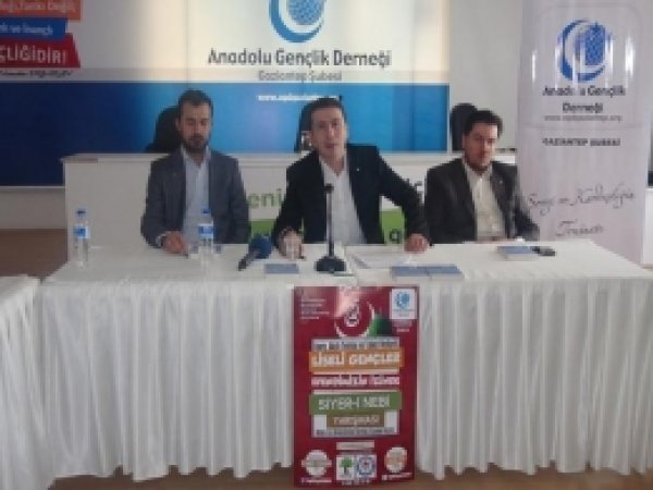 Liseli Gençler Efendimiz (SAV)'in İzinde 