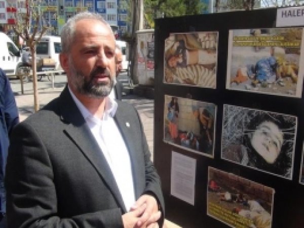 Gök, Dünya Mustazafları Resim Sergisini Gezdi 