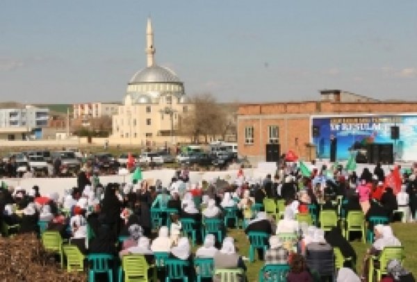 Tepe Beldesi'nde Muhammedî Coşku Vardı 