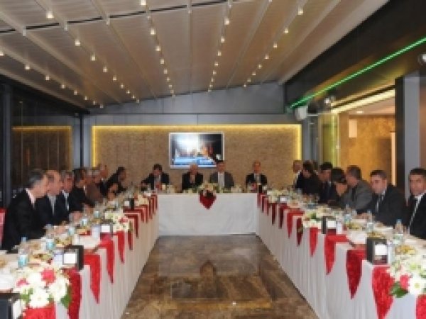 İl Genel Meclis Üyelerine Veda Yemeği 