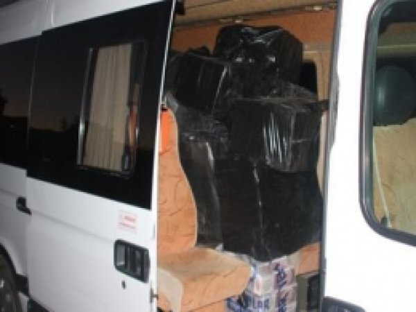 Mardin'de Kaçak Sigara Ele Geçirildi 