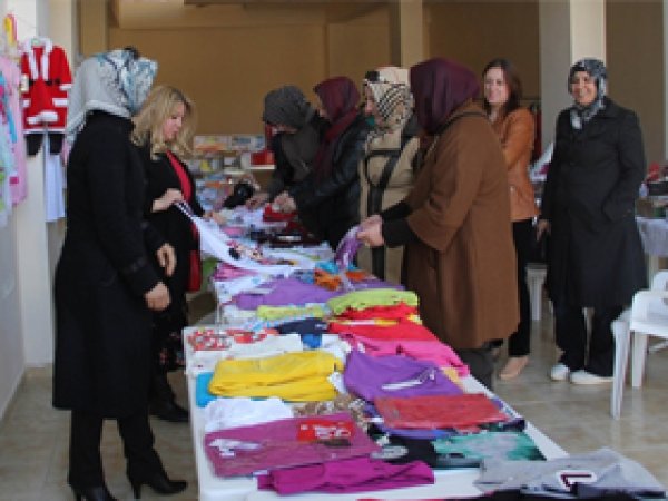 Midyat'ta İhtiyaç Sahipleri Yararına Kermes 