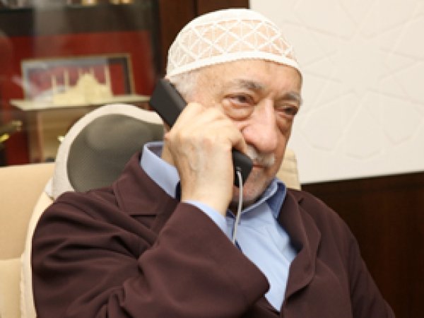'CIA Gülen'i MİT'e Karşı Uyardı' İddiası!